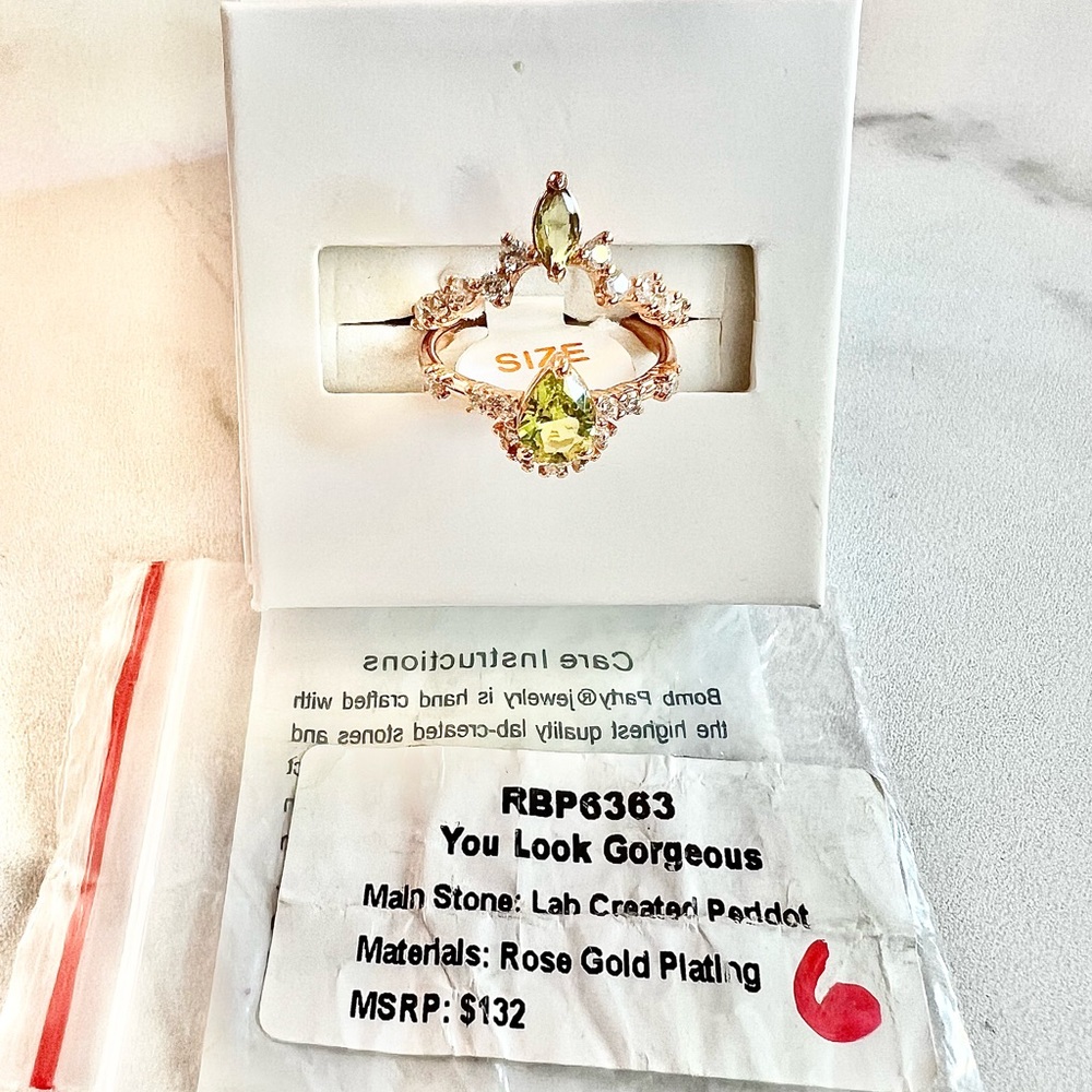 Bomb Party Peridot Ring in Rose Gold Size 6